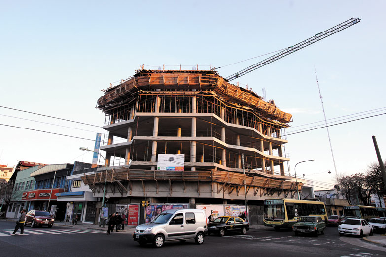 La actividad económica rebotó en julio un 4,9% pero sigue detrás de 2015