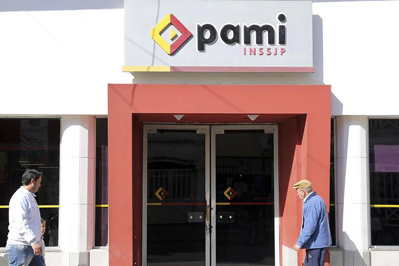 El gobierno crea un PAMI mellizo y los gremios denuncian privatización