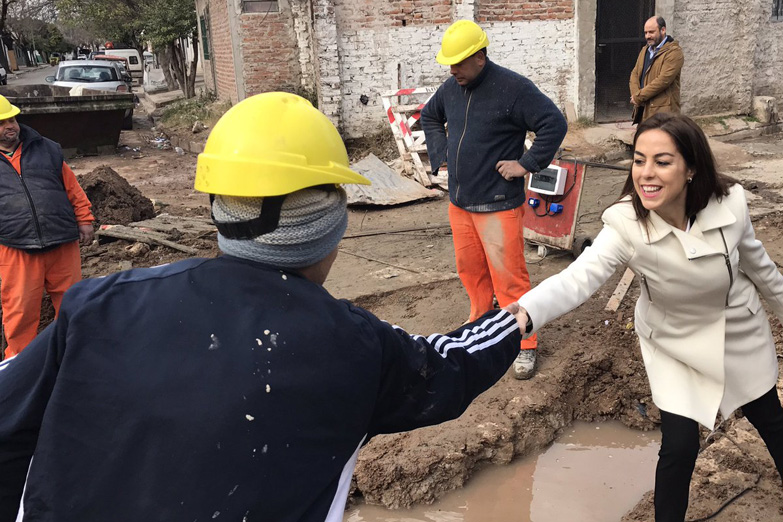 Carrió presiona para bajar de la lista a Joanna Pecetti