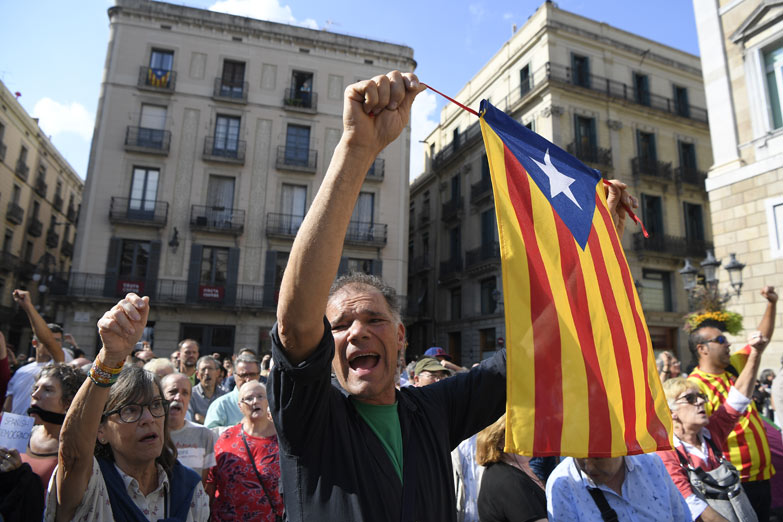 Protestas en Cataluña por la detención de dos líderes independentistas