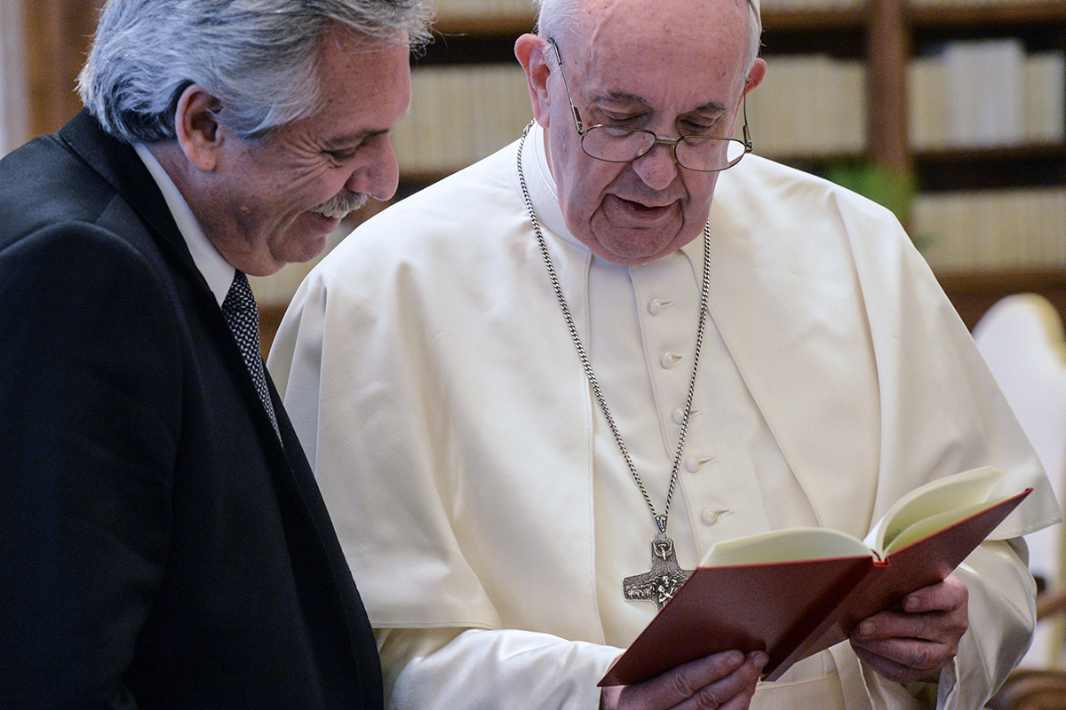 Alberto F. se reunió con el Papa en un distendido encuentro en el Vaticano
