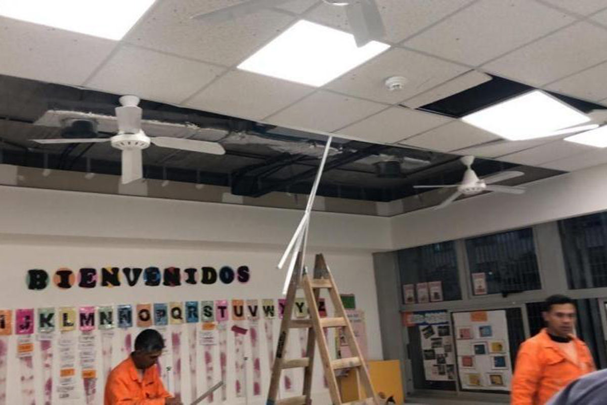 Polo educativo Mugica: por la tormenta, se cayó el techo una escuela inaugurada este año