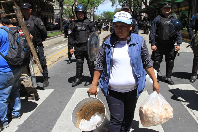 Organizaciones sociales se manifestaron en el CCK durante el discurso