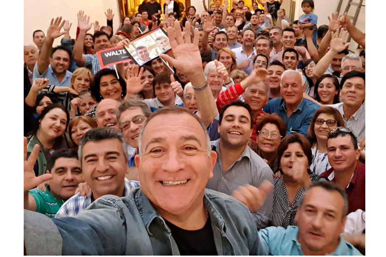 Ecuador pide la remoción de Luis Juez como embajador