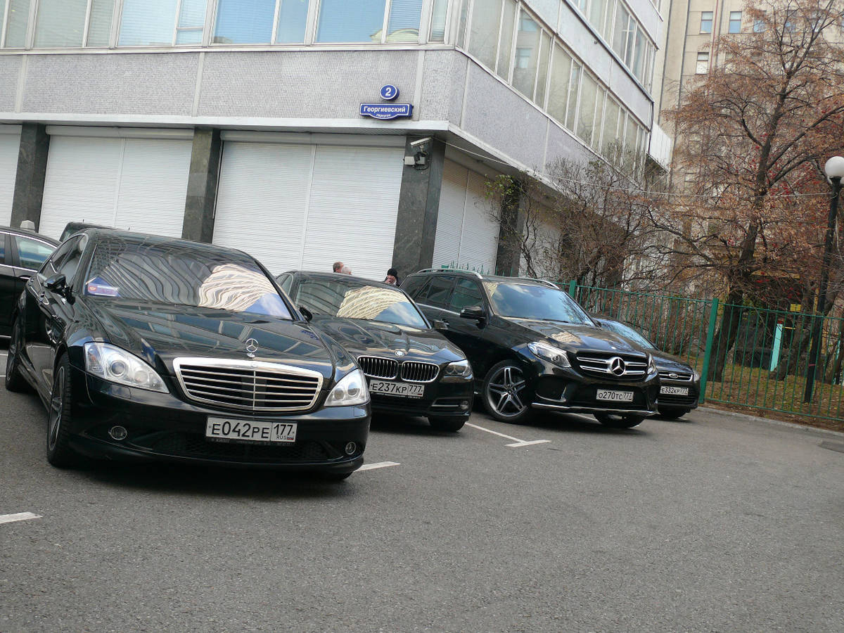Lujo asiático y Mercedes Benz en la Rusia de hoy