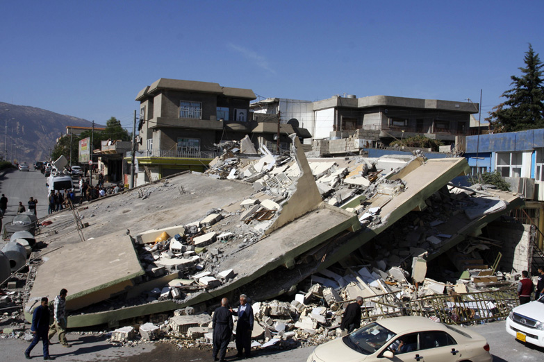 Otro terremoto en Irán y ya suman 530 los muertos
