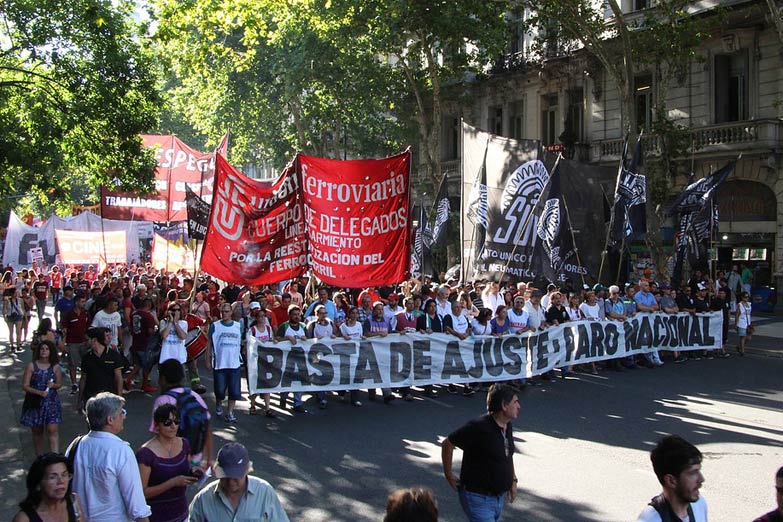 Sindicatos se suman al paro el día que se trate la Ley de reforma laboral