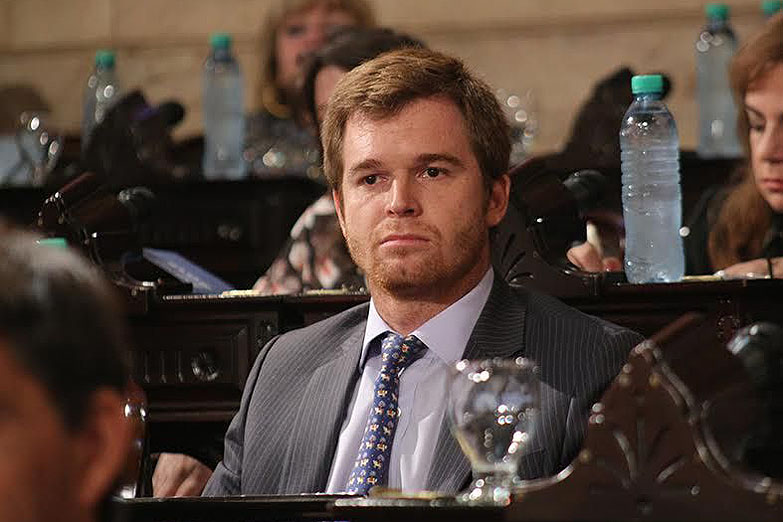 Quiénes son los diputados que votaron en contra