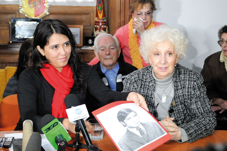 «Con el ejemplo de las Abuelas seguimos reconstruyendo el rompecabezas que dejó la dictadura»