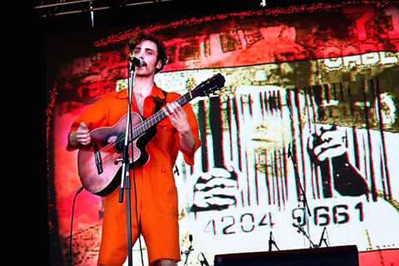 Cumbia villera al ritmo de Eric Mandarina