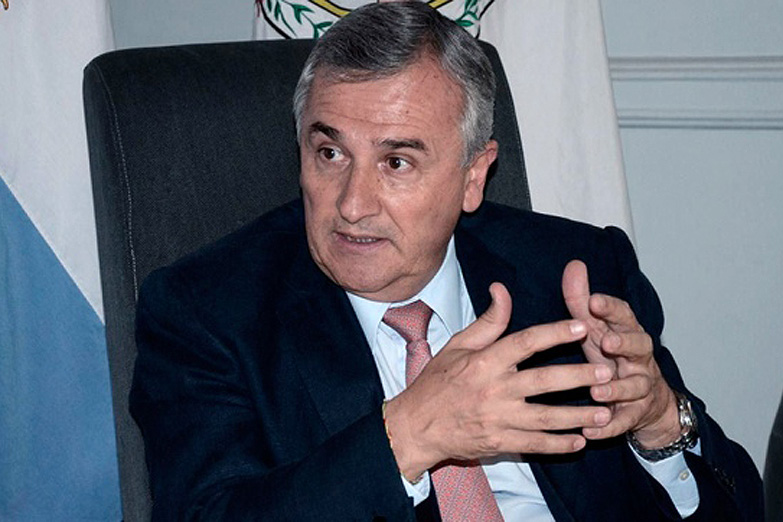 Escracharon a Gerardo Morales en un vuelo de Aerolíneas