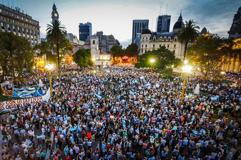 Convocan a movilizarse a Plaza de Mayo con la consigna ‘Basta de perseguir’
