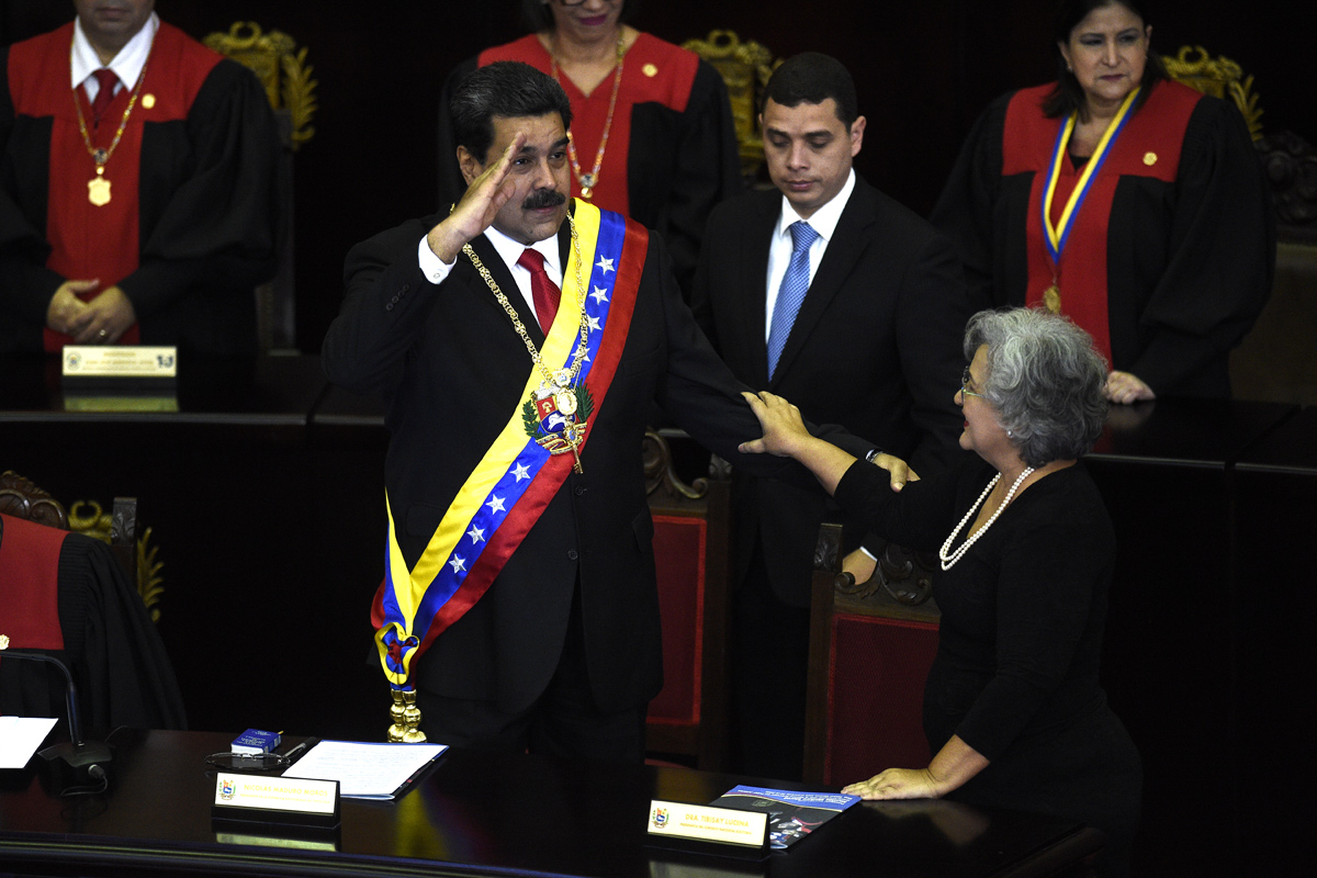 Maduro dijo estar «listo» para abrir el diálogo propuesto por México y Uruguay