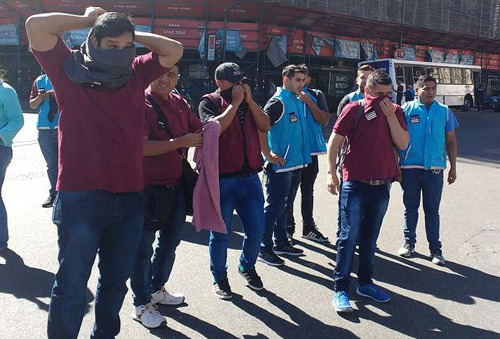 A pesar de la orden judicial, hubo policías de civil y tres personas perdieron un ojo por la represión