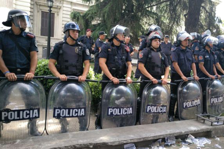 Vidal busca que se apruebe la reforma jubilatoria del BAPRO y blindó la Legislatura