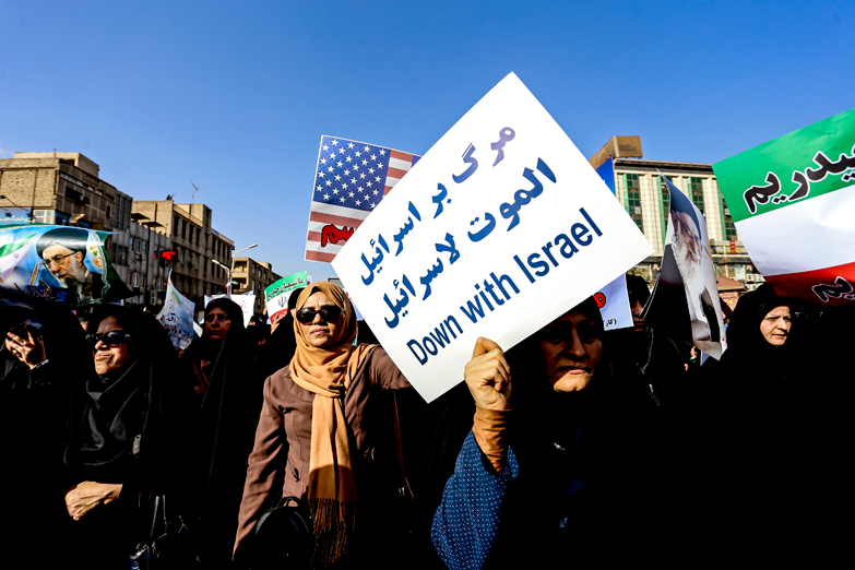 Masivas manifestaciones a favor del gobierno llenan las calles de Irán