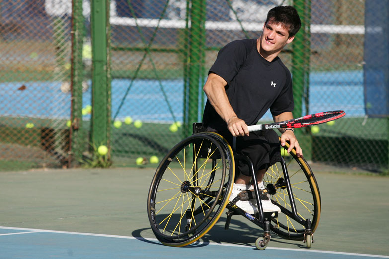 Gusti Fernández no puede defender el título en Australia: le perdieron la silla de ruedas
