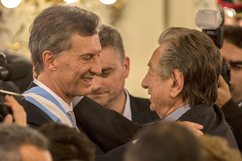 El grupo Macri obtuvo millonarias ganancias con una sospechosa maniobra