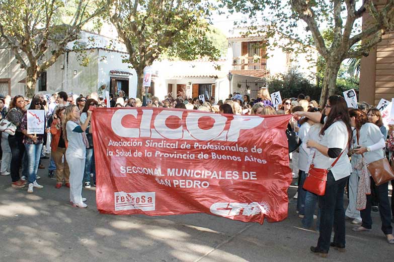 Más de 800 despidos en salitas y hospitales en Tres de Febrero, La Plata, Morón y Quilmes
