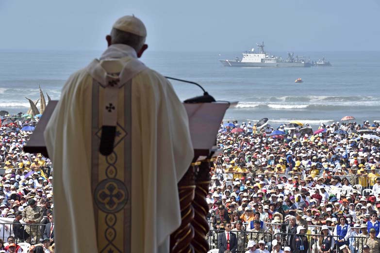 El Papa denunció el sicariato en Perú
