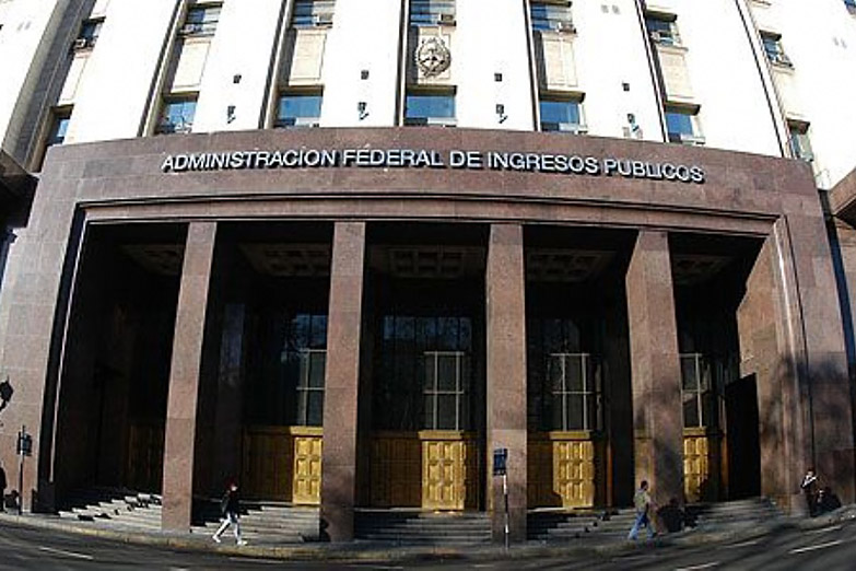 Las compañías de seguros anuncian tarifazos, ante las restricciones cambiarias