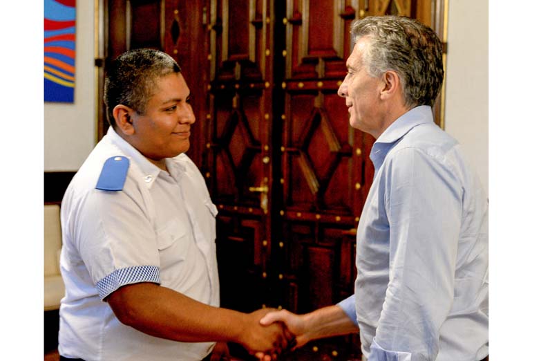 Macri recibió al policía que mató por la espalda a un delincuente