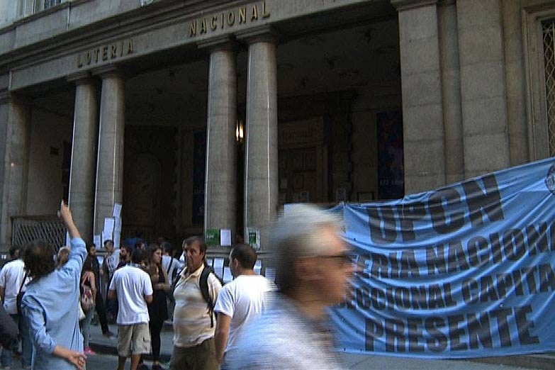 Por decreto, el gobierno disolvió la Lotería Nacional y dejó sin efecto el Prode
