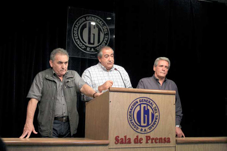 Fractura expuesta en la CGT: Acuña acusó a Daer de «carnero»