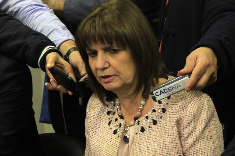 «Vamos a cambiar en el Código Penal y sacar la legítima defensa para policías»