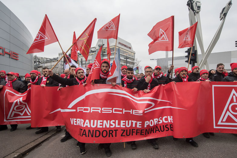 Metalúrgicos alemanes logran aumentos y cambios en la jornada laboral luego de contundentes huelgas