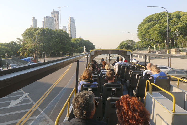 El millonario negocio del Bus Turístico en manos privadas