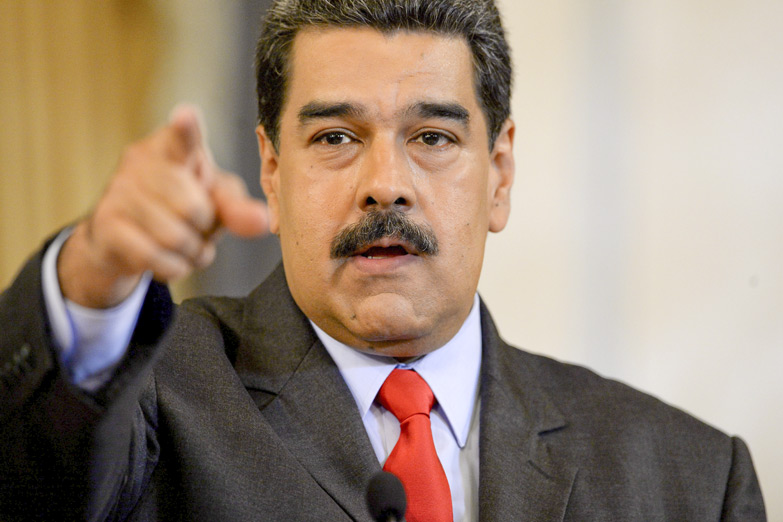Acoso sobre Venezuela: Brasil y Colombia militarizan fronteras y Perú arremete contra Maduro