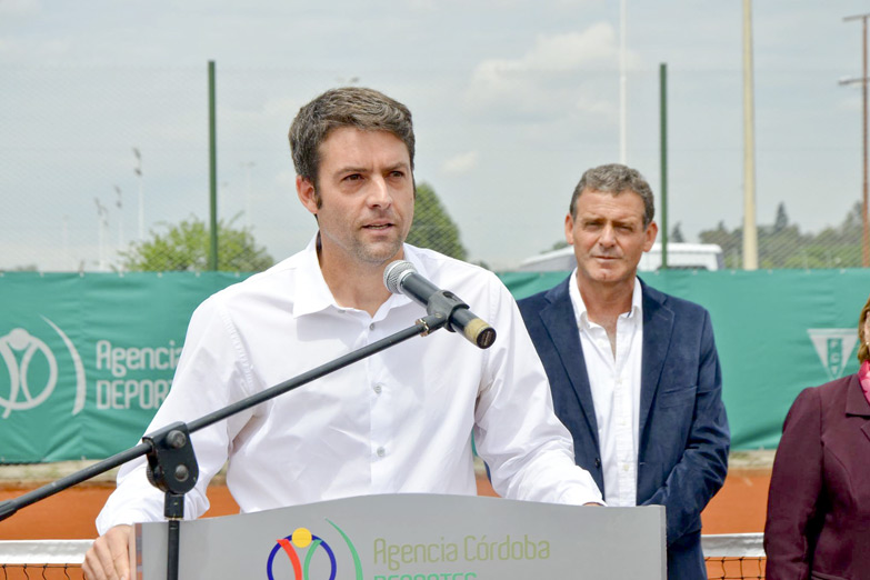 «El tenis nos dio mucho a los de la Legión y esto es devolver un poquito»