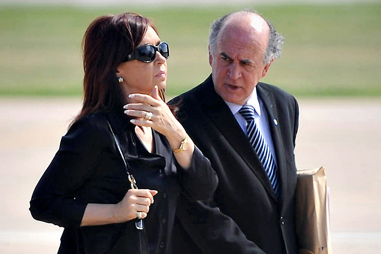 La justicia volvió a filtrar conversaciones privadas de CFK con Parrilli