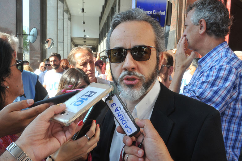 Larreta ofreció a los maestros 12% en tres cuotas