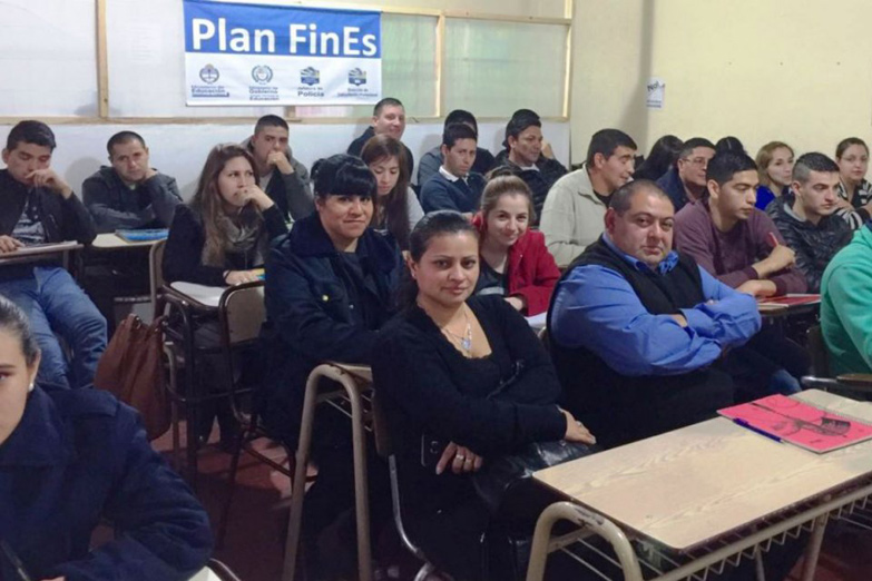 “La idea del Gobierno es cerrar Fines hasta que no quede nadie”