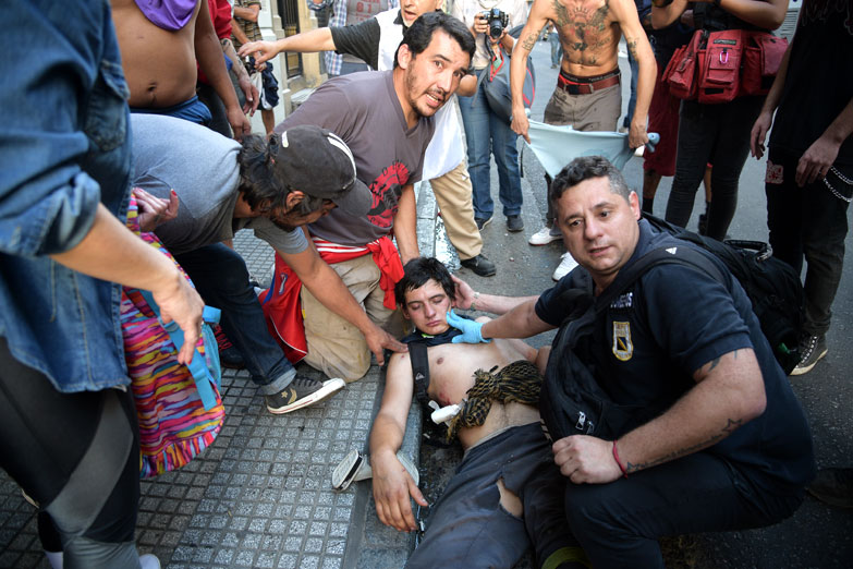 Confirman el procesamiento del policía que arrolló con su moto a un cartonero en el Congreso