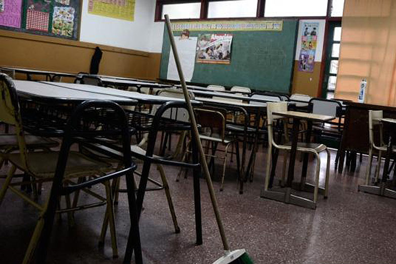 Arrancó el paro docente en reclamo por una paritaria nacional