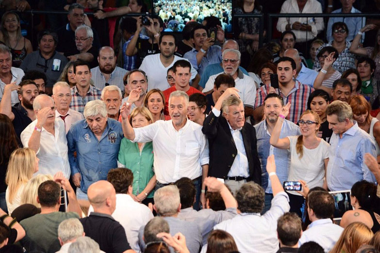 El encuentro del peronismo en San Luis propuso una fórmula distinta para la unidad