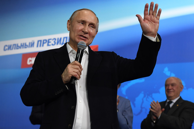 Putin gana su reelección con el histórico apoyo del 76% de los votos