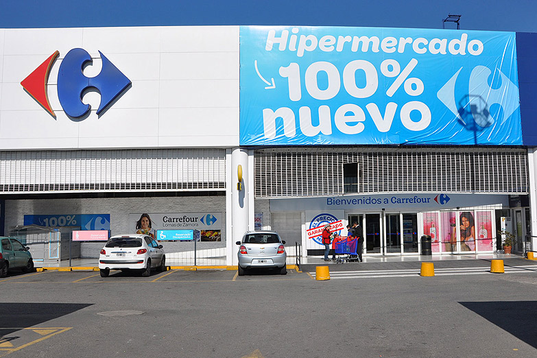 Carrefour da marcha atrás con el cierre de la sucursal de Warnes