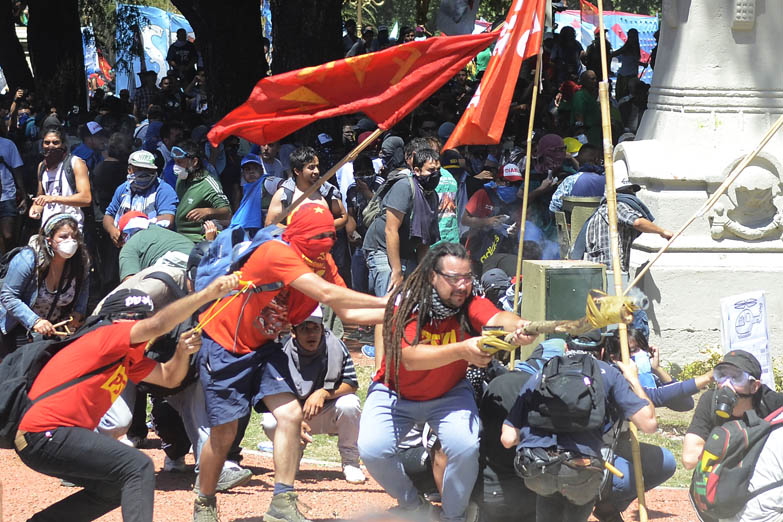La carta del militante del mortero: «Soy un perseguido político del gobierno de Macri»