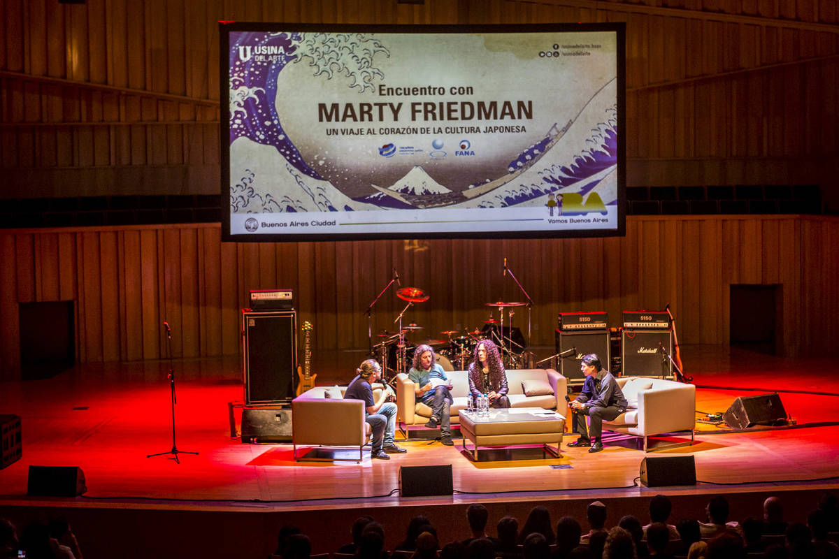 Marty Friedman: «Sólo toco música que me da más ganas de seguir tocando»