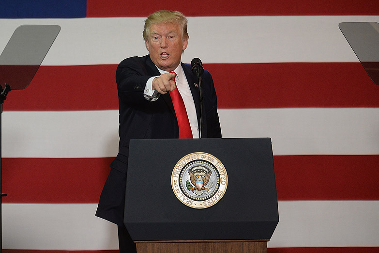 Trump despliega el ejército para vigilar la frontera con México