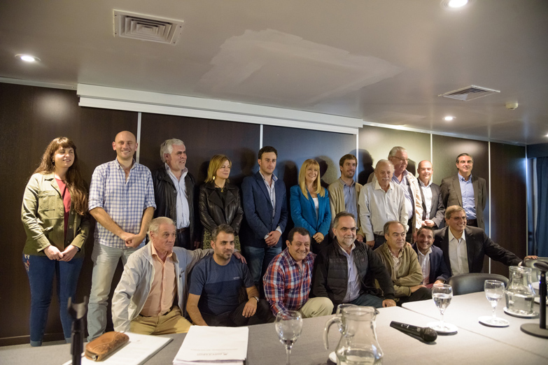 Intendentes peronistas presentaron proyecto para derogar el pacto fiscal de Vidal