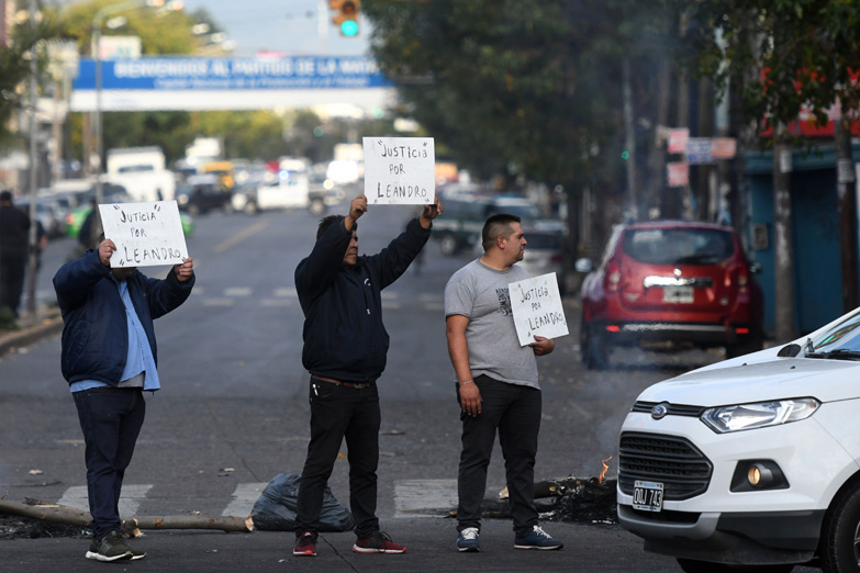 Tras el crimen de Leandro Alcaraz, se instalarán cámaras de seguridad en los colectivos