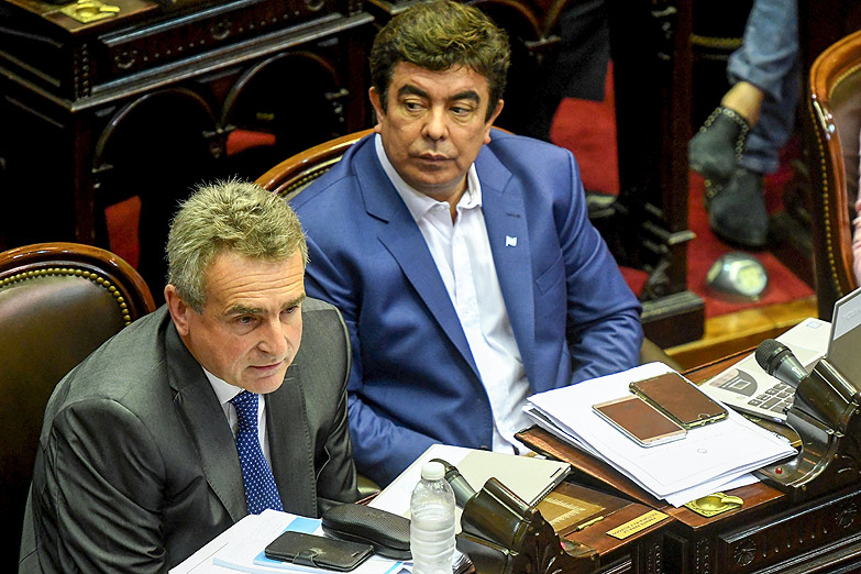 La oposición no consiguió quórum y fracasó la sesión para debatir el tarifazo