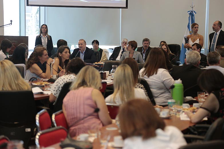 Nueva jornada de debate sobre el aborto: exponen los médicos