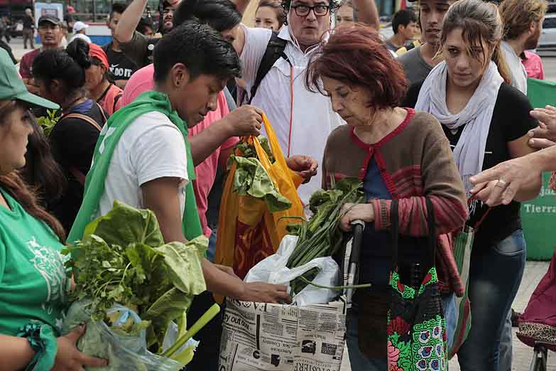 «La agricultura familiar produce el 60% de los alimentos y los aumentos nos están matando»