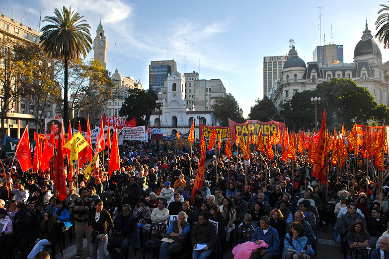 Rousseff, la Plaza y diversos actos para celebrar el Día del Trabajador